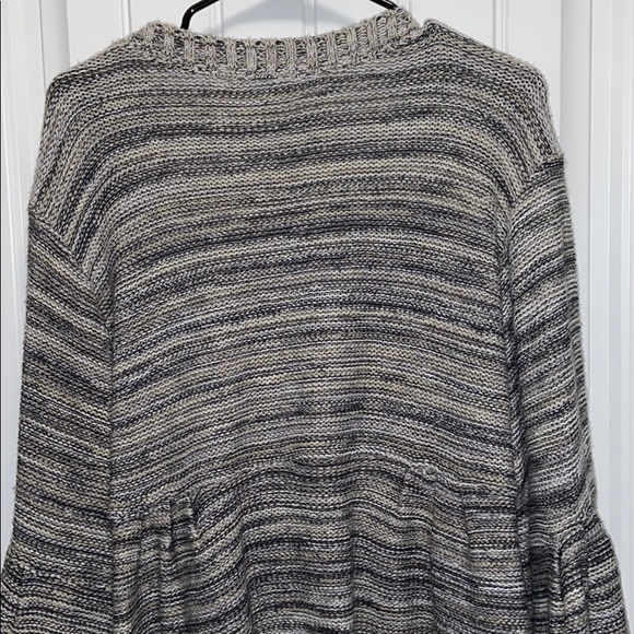 Susie Couture sweater - xlarge - Picture 10 of 15